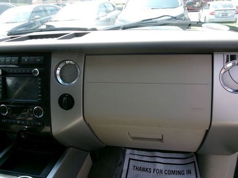 Used 2014 Ford Expedition EL Limited w/ Equipment Group 301A AWD/4WD image 18