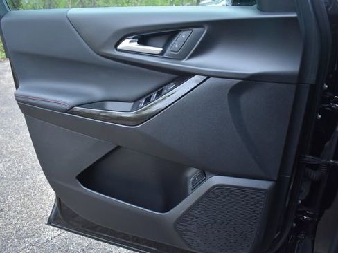 Certified 2025 Chevrolet Equinox RS w/ Safety and Technology Package FWD image 34