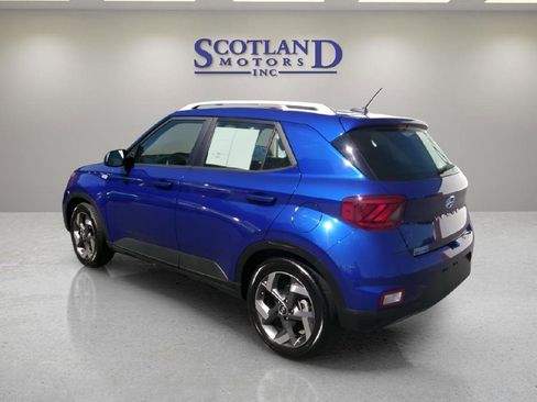 Used 2024 Hyundai Venue SEL image 8