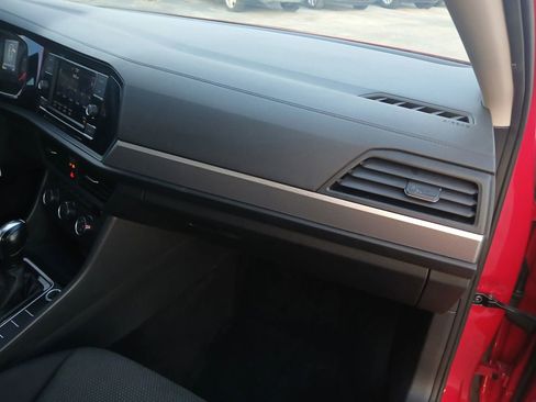 Used 2020 Volkswagen Jetta S image 17