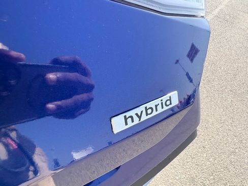 Used 2025 Hyundai Elantra SEL FWD image 26