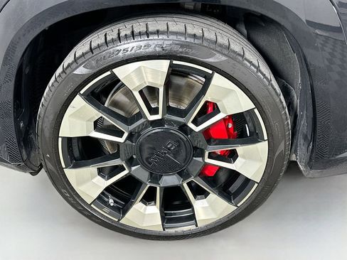 Certified 2023 BMW XM image 31