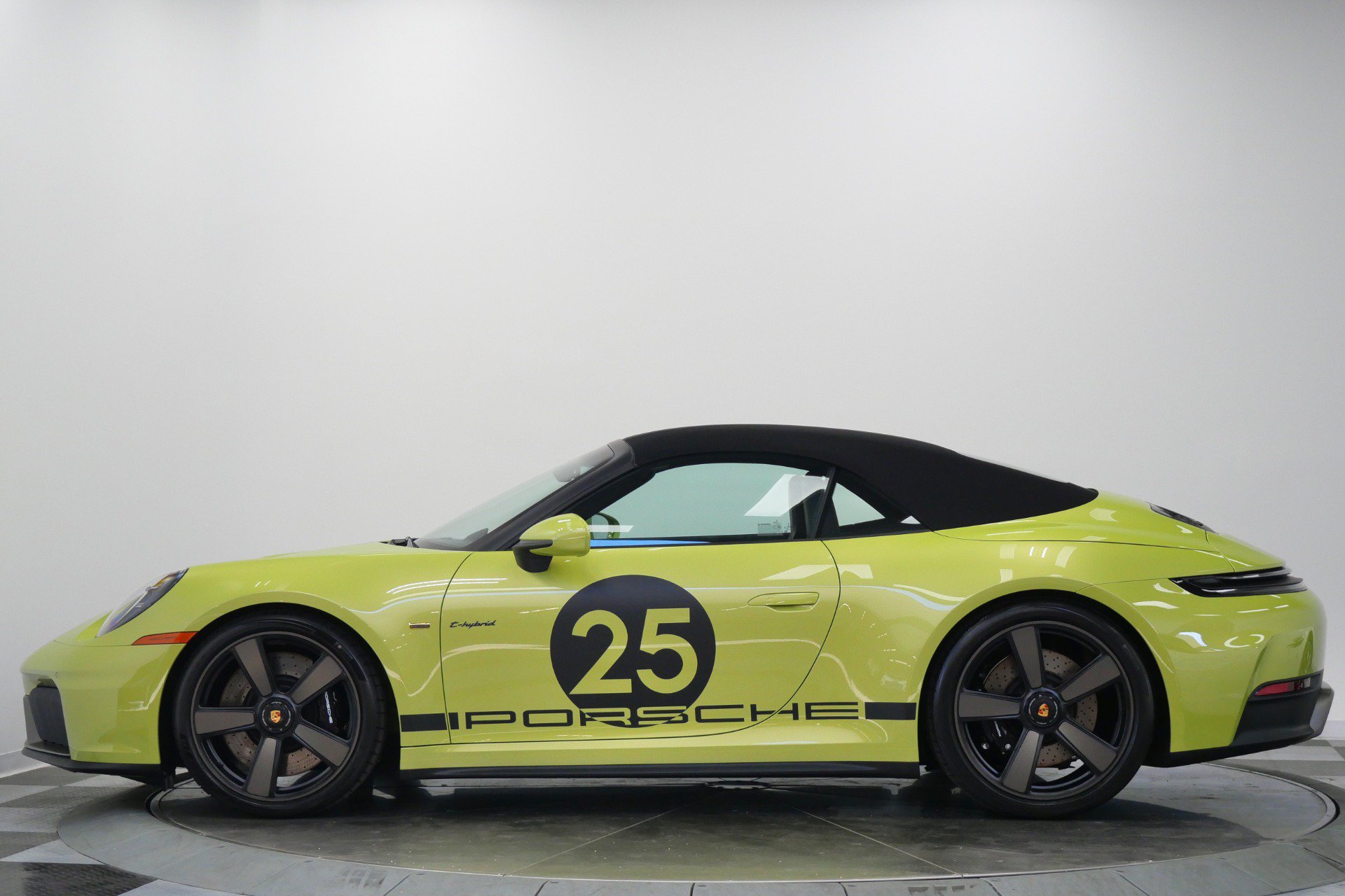 Used 2026 Porsche 911 GTS RWD image 6