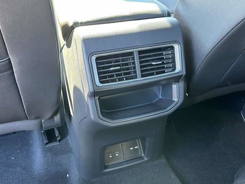 New 2026 Volkswagen Atlas Cross Sport SE image 11