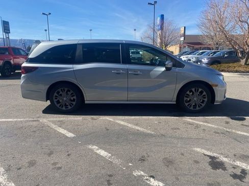 New 2026 Honda Odyssey Touring image 4