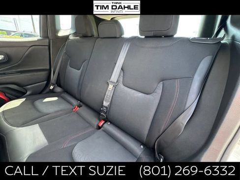 Used 2016 Jeep Renegade Trailhawk AWD/4WD image 14