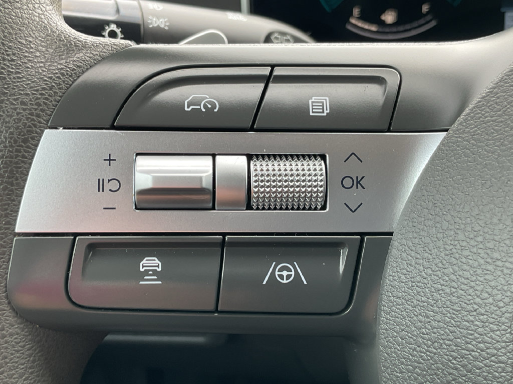 Used 2025 Hyundai Sonata SEL FWD image 18