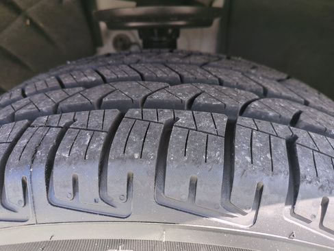 Used 2019 Chevrolet Traverse LT FWD image 24