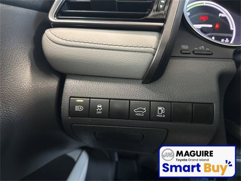 Used 2021 Toyota Camry XLE w/ Navigation Upgrade Package image 15