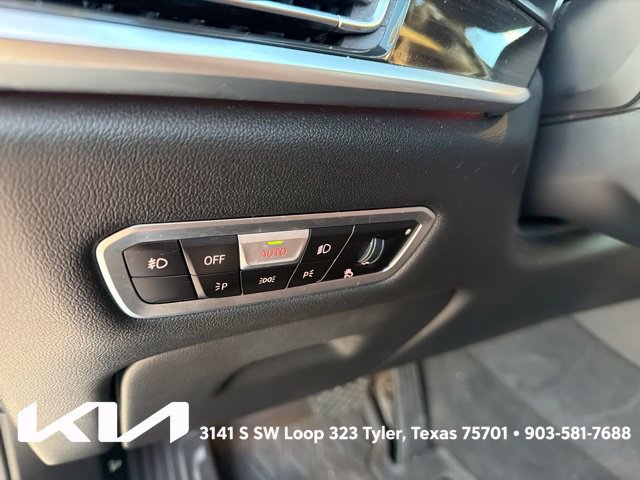 Used 2019 BMW X7 xDrive40i w/ Premium Package AWD/4WD image 16
