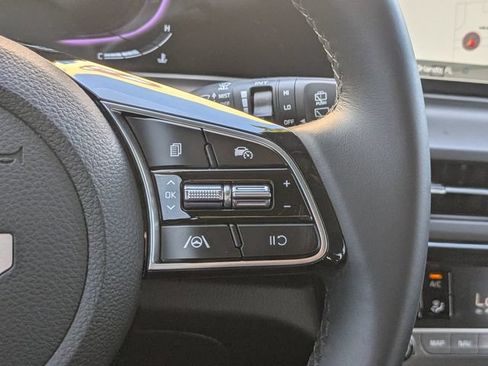 Certified 2025 Kia Seltos S FWD image 30