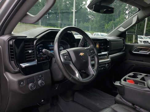 Used 2024 Chevrolet Silverado 1500 LT w/ Leather Package RWD image 15