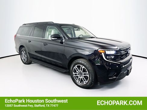 Used 2025 Ford Expedition Max Active AWD/4WD image 1