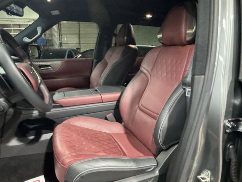 Used 2025 INFINITI QX80 Autograph w/ Premium Cargo Package image 11