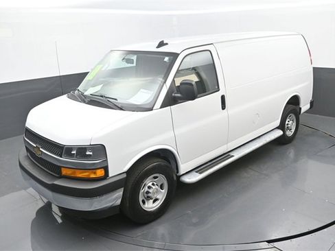 Used 2024 Chevrolet Express 2500 w/ Driver Convenience Package image 28