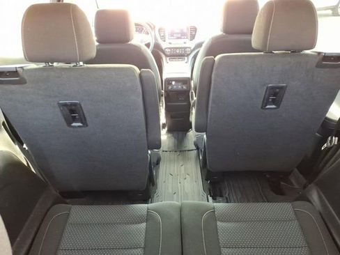 Used 2023 GMC Acadia SLE AWD/4WD image 13