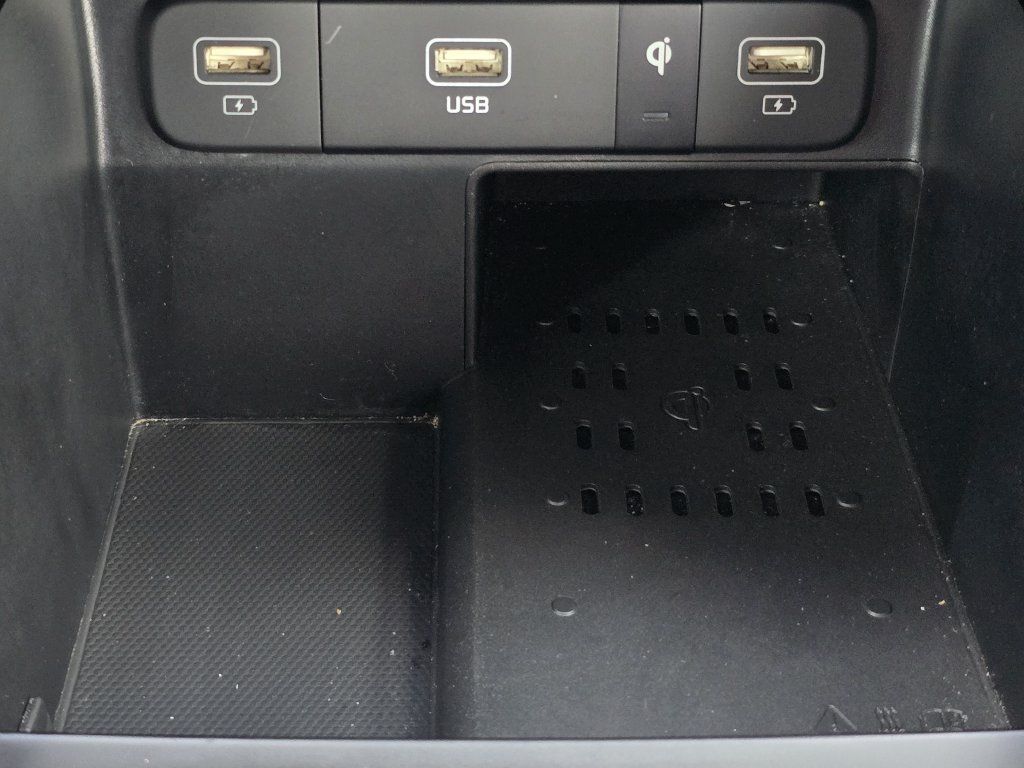Used 2023 Kia Sorento S w/ Panoramic Sunroof Package FWD image 29