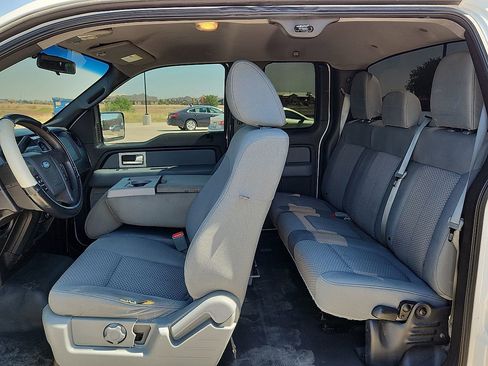 Used 2011 Ford F150 STX w/ Communications Pkg RWD image 6