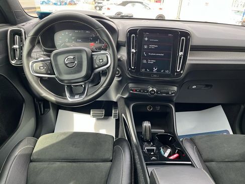 Used 2019 Volvo XC40 T5 R-Design image 6