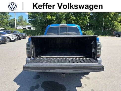 Used 2017 Toyota Tacoma SR5 w/ Tow Package AWD/4WD image 33