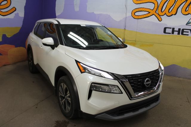 Used 2022 Nissan Rogue SV AWD/4WD image 2