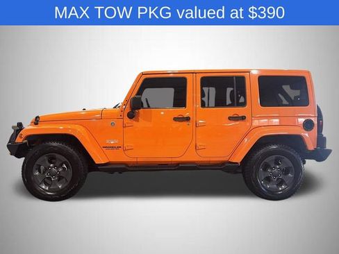 Used 2013 Jeep Wrangler Unlimited Sahara w/ Connectivity Group AWD/4WD image 5