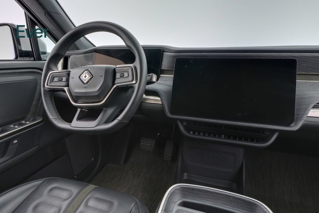 Used 2025 Rivian R1S Adventure Dual AWD/4WD image 27
