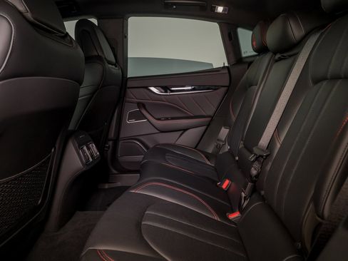 Used 2024 Maserati Levante GT Ultima image 21