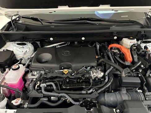 Used 2024 Toyota RAV4 LE image 11