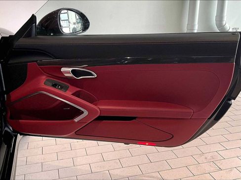 Used 2018 Porsche 911 Targa 4 GTS image 27