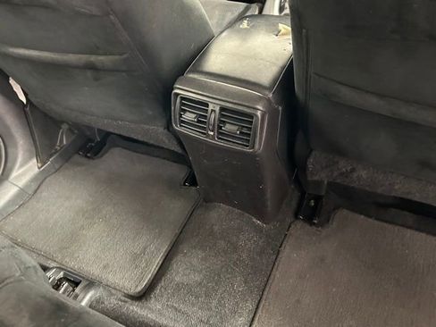 Used 2016 Nissan Rogue S AWD/4WD image 12