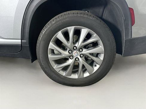 Used 2025 Buick Enclave Preferred image 11