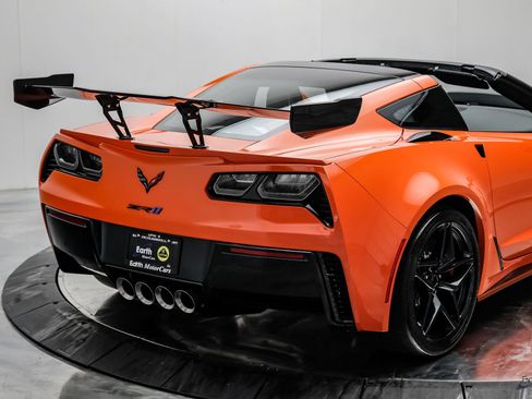 Used 2019 Chevrolet Corvette ZR1 RWD image 23