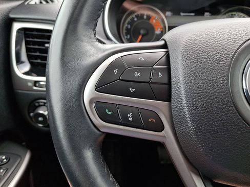 Used 2019 Jeep Cherokee Limited AWD/4WD image 22