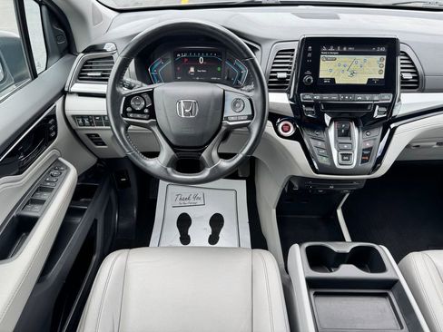 Used 2024 Honda Odyssey Touring image 21