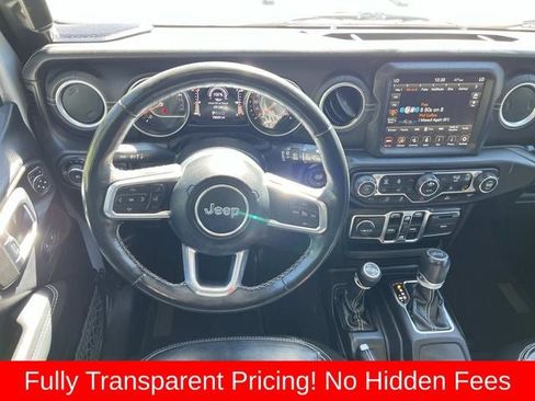 Used 2022 Jeep Wrangler Unlimited Sahara w/ LED Lighting Group AWD/4WD image 12