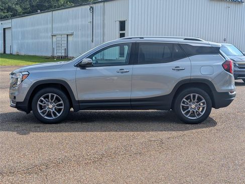 Used 2024 GMC Terrain SLT AWD/4WD image 2