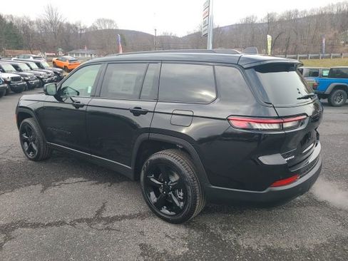 New 2025 Jeep Grand Cherokee L Limited w/ Luxury Tech Group II AWD/4WD image 3