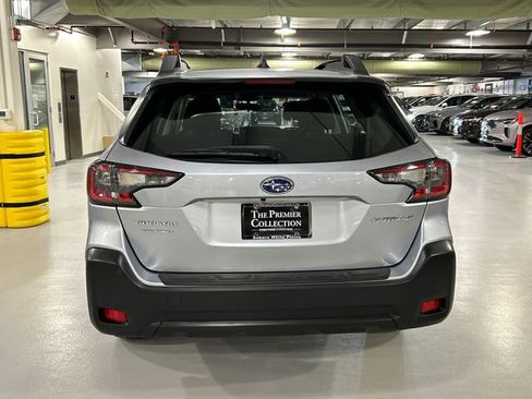 Used 2023 Subaru Outback AWD/4WD image 3