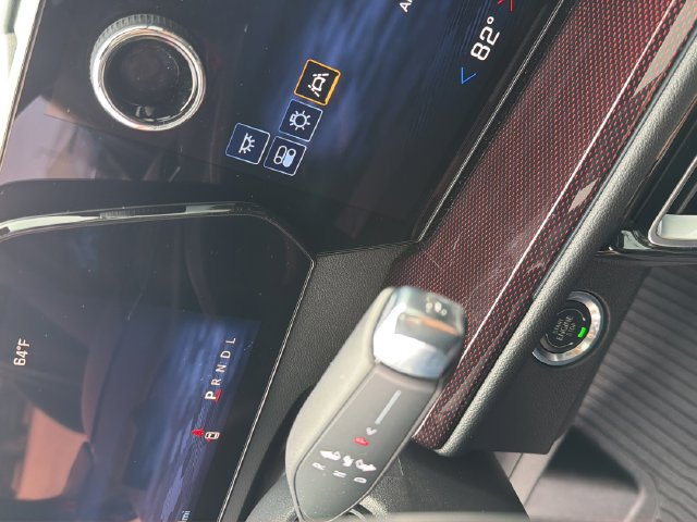 Certified 2024 Chevrolet Traverse RS FWD image 24