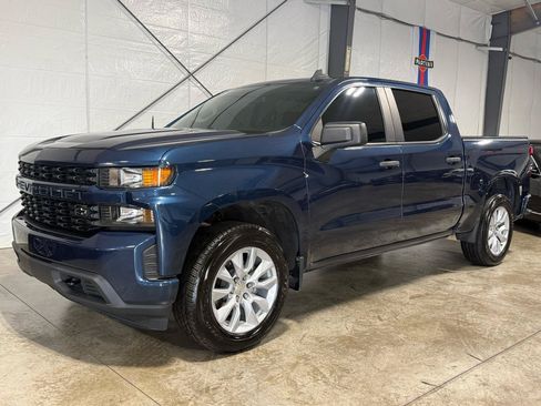 Used 2021 Chevrolet Silverado 1500 Custom AWD/4WD image 3