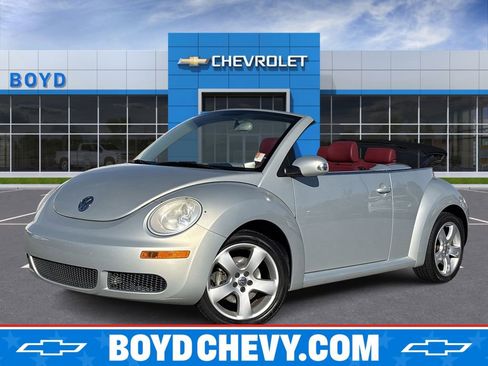 Used 2009 Volkswagen Beetle Blush image 1