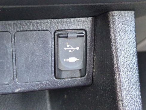 Used 2018 Toyota Corolla SE FWD image 20