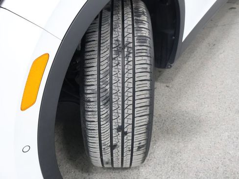 Used 2023 Volkswagen ID.4 Pro S image 4