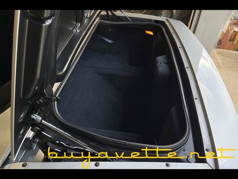 Used 2004 Chevrolet Corvette Z06 w/ Memory Package image 21