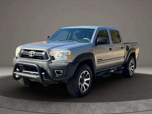 Used 2015 Toyota Tacoma PreRunner w/ Convenience Package image 1
