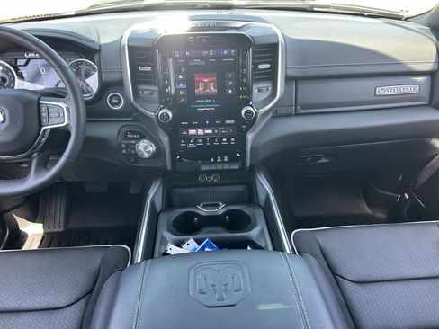 Used 2025 RAM 1500 Laramie w/ Sport Appearance Package AWD/4WD image 15