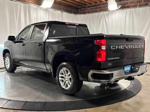 Used 2023 Chevrolet Silverado 1500 LT w/ Z71 Off-Road Package AWD/4WD image 9