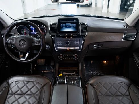 Used 2019 Mercedes-Benz GLS 550 4MATIC image 9