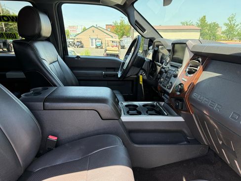 Used 2016 Ford F250 Lariat w/ Lariat Ultimate Package AWD/4WD image 27